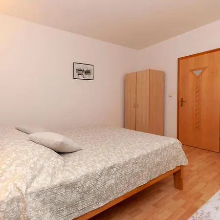 Niko Apartament *