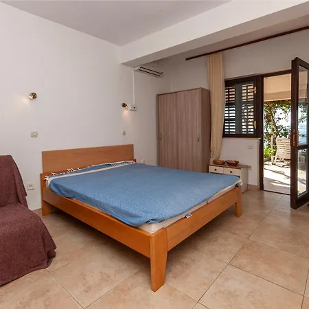 Niko Apartament *