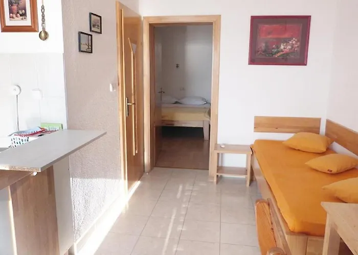 Apartments Niko Apartment Pisak
