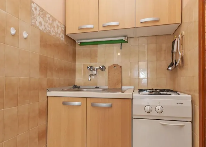 Apartments Niko Apartment Pisak